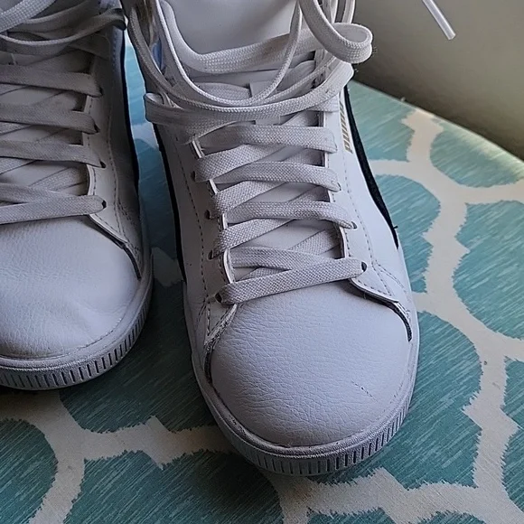 Puma shoes - Picture 2 of 5